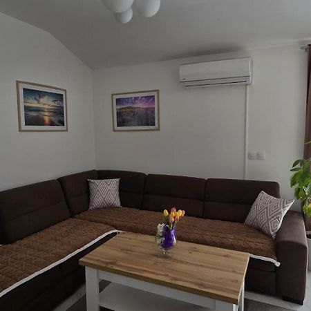 Apartman Grosic Brna Zewnętrze zdjęcie